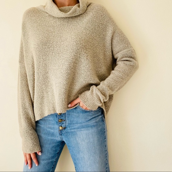 Daytrip Sweaters - Daytrip grey long sleeve zipper back pullover sweater